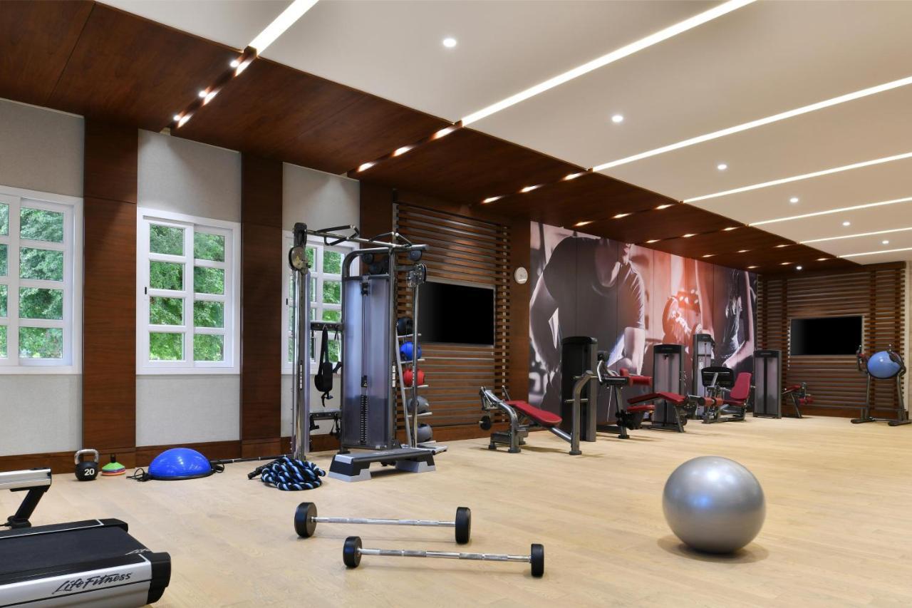 Al Messila, A Luxury Collection Resort & Spa, Doha Exterior foto The gym at the hotel