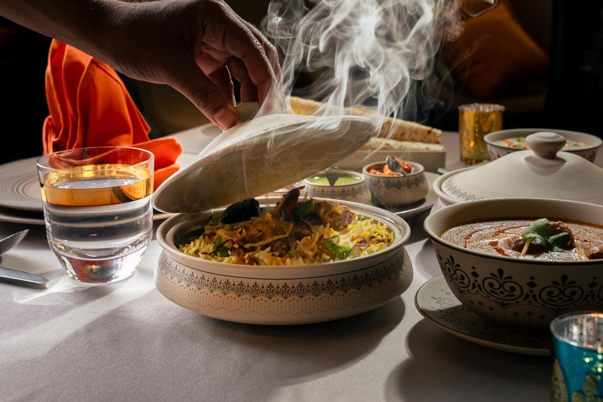 Al Messila, A Luxury Collection Resort & Spa, Doha Exterior foto Hyderabadi biryani