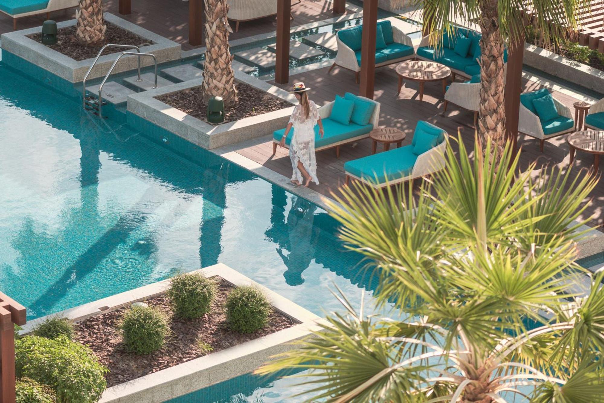 Al Messila, A Luxury Collection Resort & Spa, Doha Exterior foto The pool at the hotel
